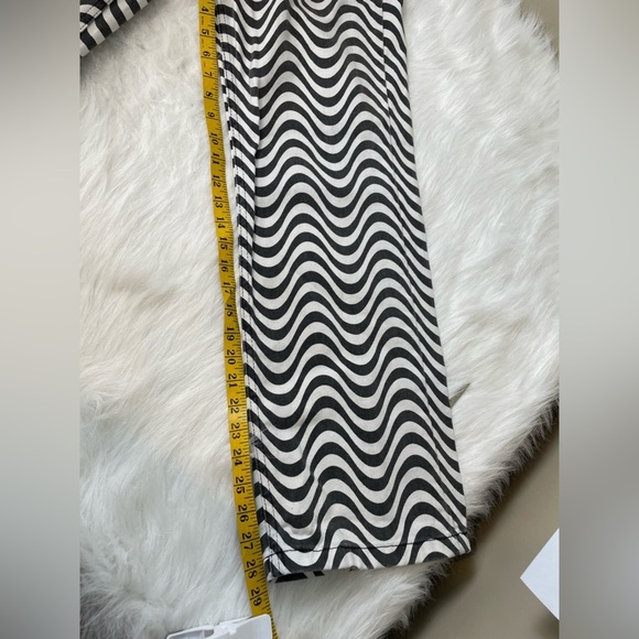 Ragged Priest Wide Leg Wave Pattern Black and White Dad Jeans - Picture 13 of 13